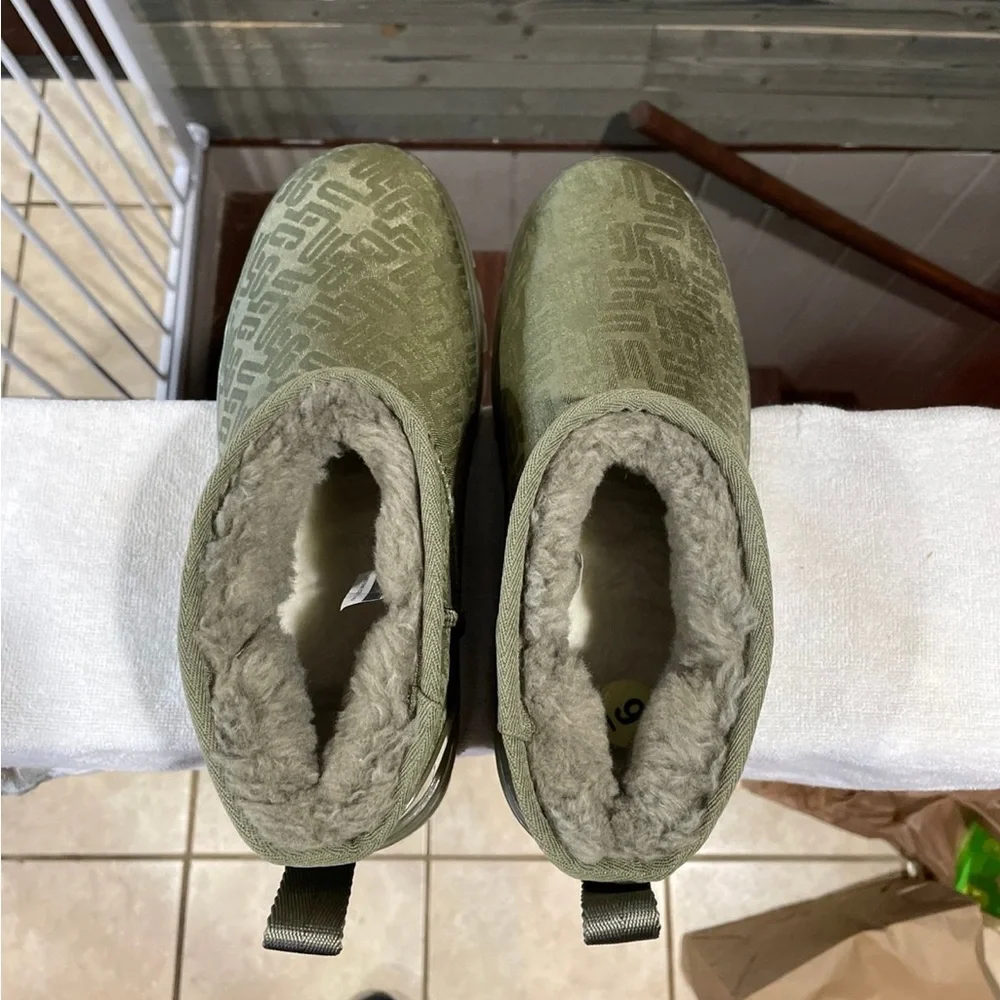 UGG classic mini Olive Monogram Shearling Cuffed Sneaker Boot - Picture 2 of 8